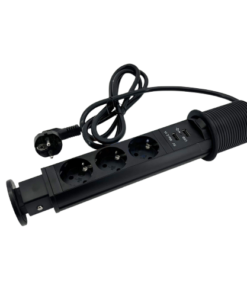 • شريط طاقة قابل للسحب مع محطات شحن USB