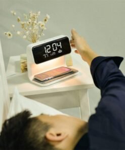 الإبداعية 3 في 1 مصباح السرير شحن لاسلكي شاشة LCD المنبه شاحن الهاتف اللاسلكي