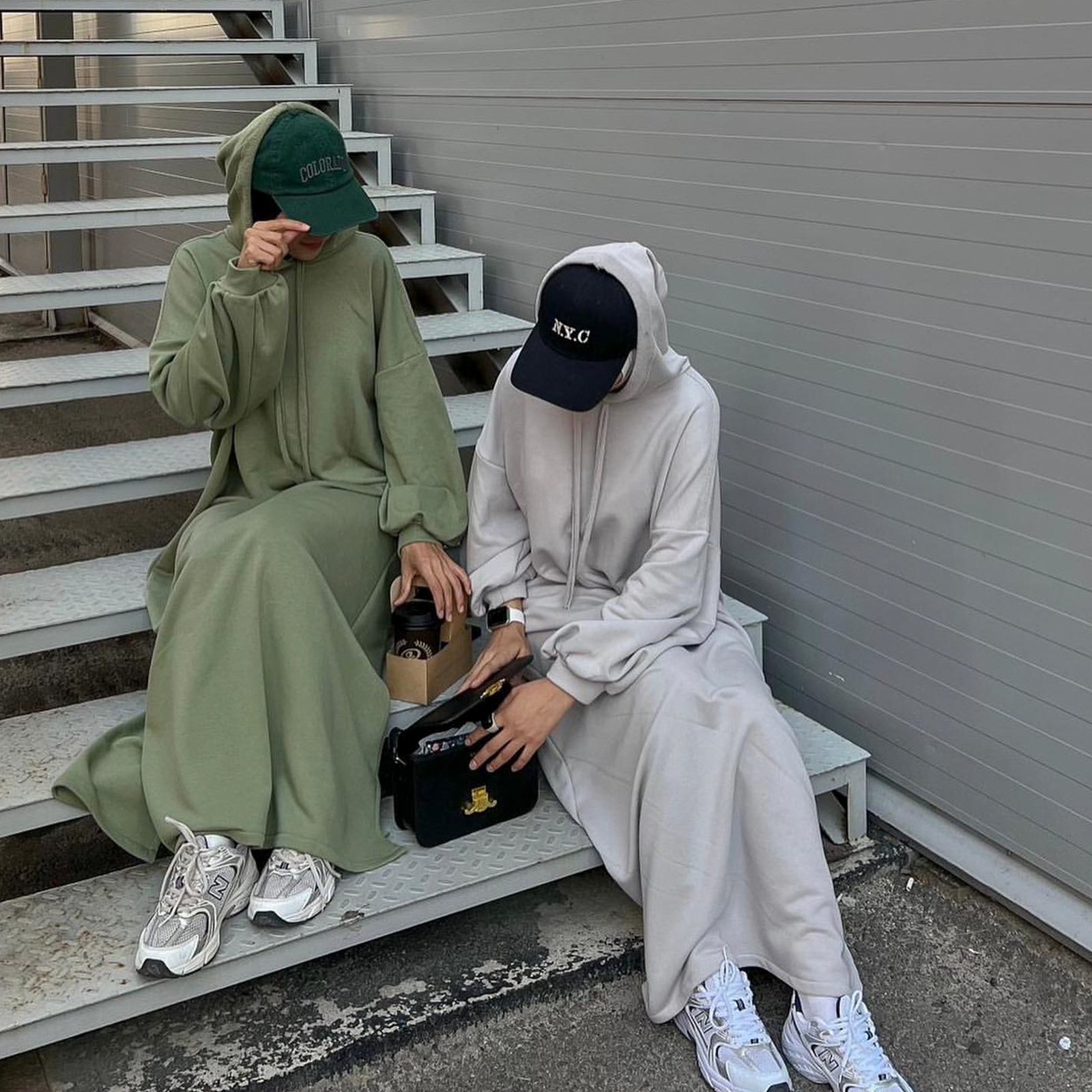 عباية العمرة بغطاء للرأس لون أبيض مقاس XL - الصورة 4